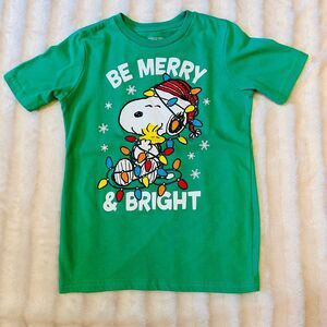 Boy’s Peanuts Snoopy Christmas T-shirt Size 6/7